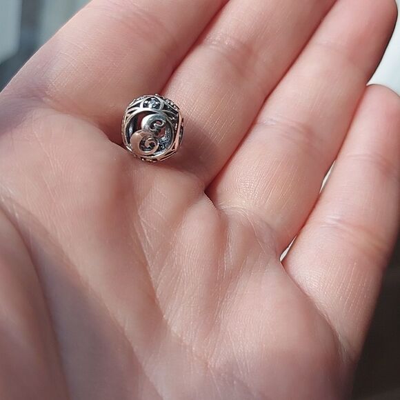 925 Sterling Silver Charm E - Picture 5 of 11